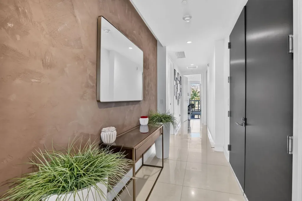 3250 NE 188th Street Aventura FL 33180