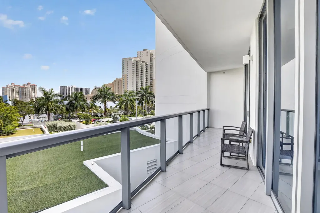 3250 NE 188th Street Aventura FL 33180