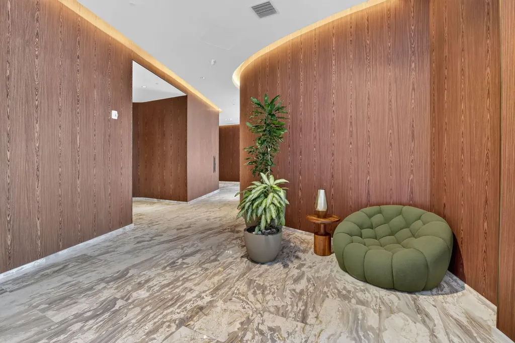 3250 NE 188th Street Aventura FL 33180