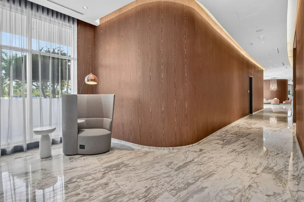 3250 NE 188th Street Aventura FL 33180