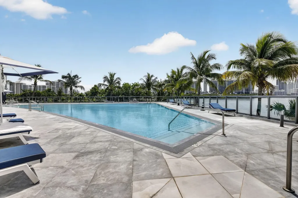 3250 NE 188th Street Aventura FL 33180