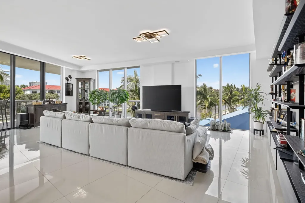 3250 NE 188th Street Aventura FL 33180