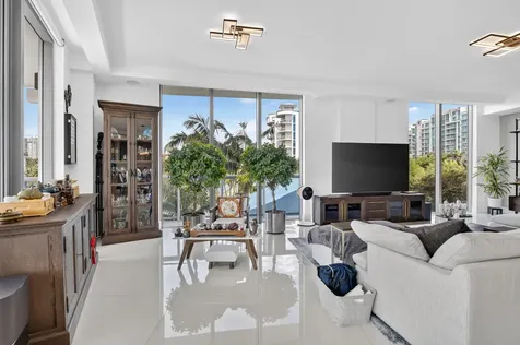 3250 NE 188th Street Aventura FL 33180