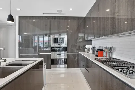 3250 NE 188th Street Aventura FL 33180