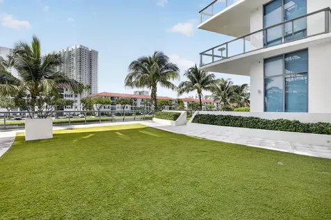 3250 NE 188th Street Aventura FL 33180