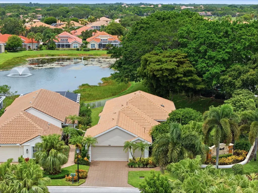740 Pinehurst Way Palm Beach Gardens FL 33418