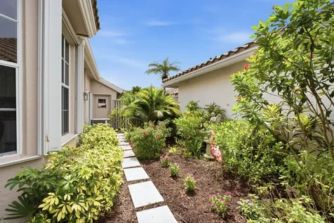 740 Pinehurst Way Palm Beach Gardens FL 33418