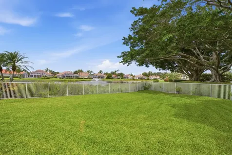 740 Pinehurst Way Palm Beach Gardens FL 33418