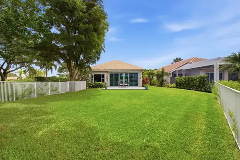 740 Pinehurst Way Palm Beach Gardens FL 33418