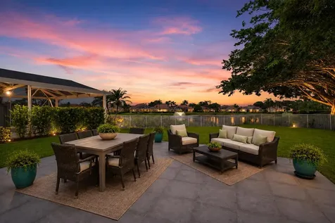 740 Pinehurst Way Palm Beach Gardens FL 33418