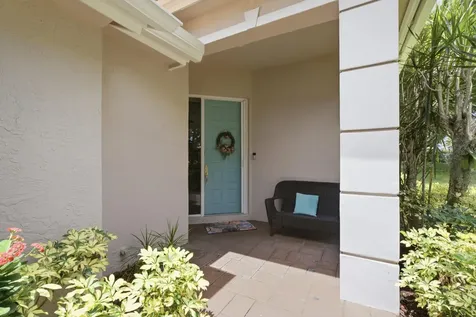 740 Pinehurst Way Palm Beach Gardens FL 33418