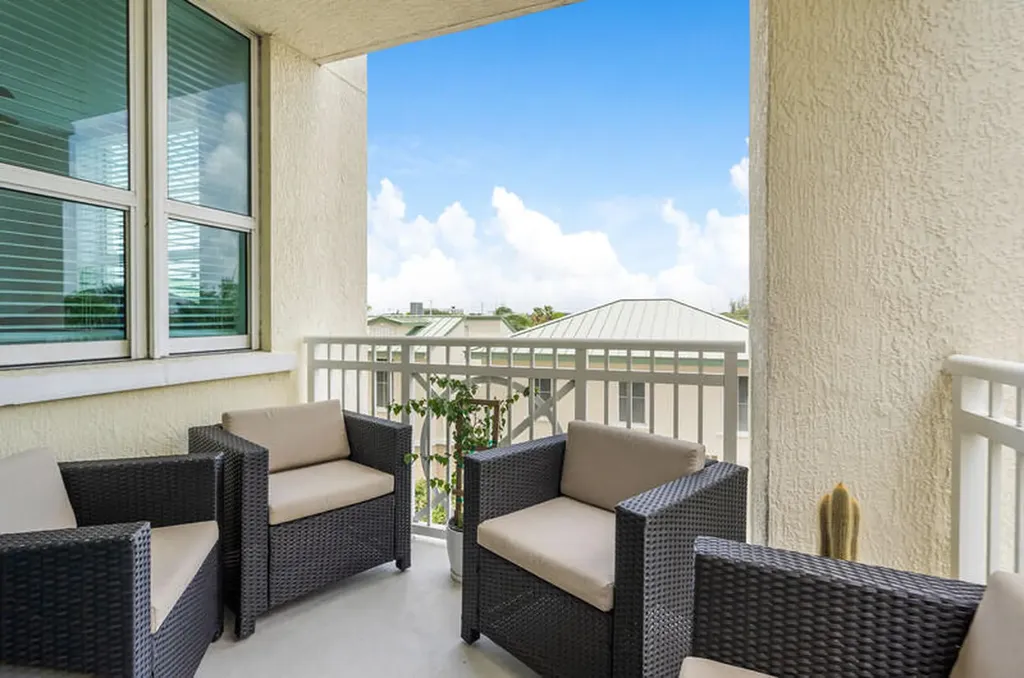 350 N Federal Highway Boynton Beach FL 33435