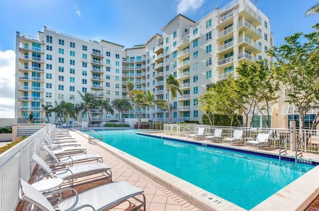 350 N Federal Highway Boynton Beach FL 33435