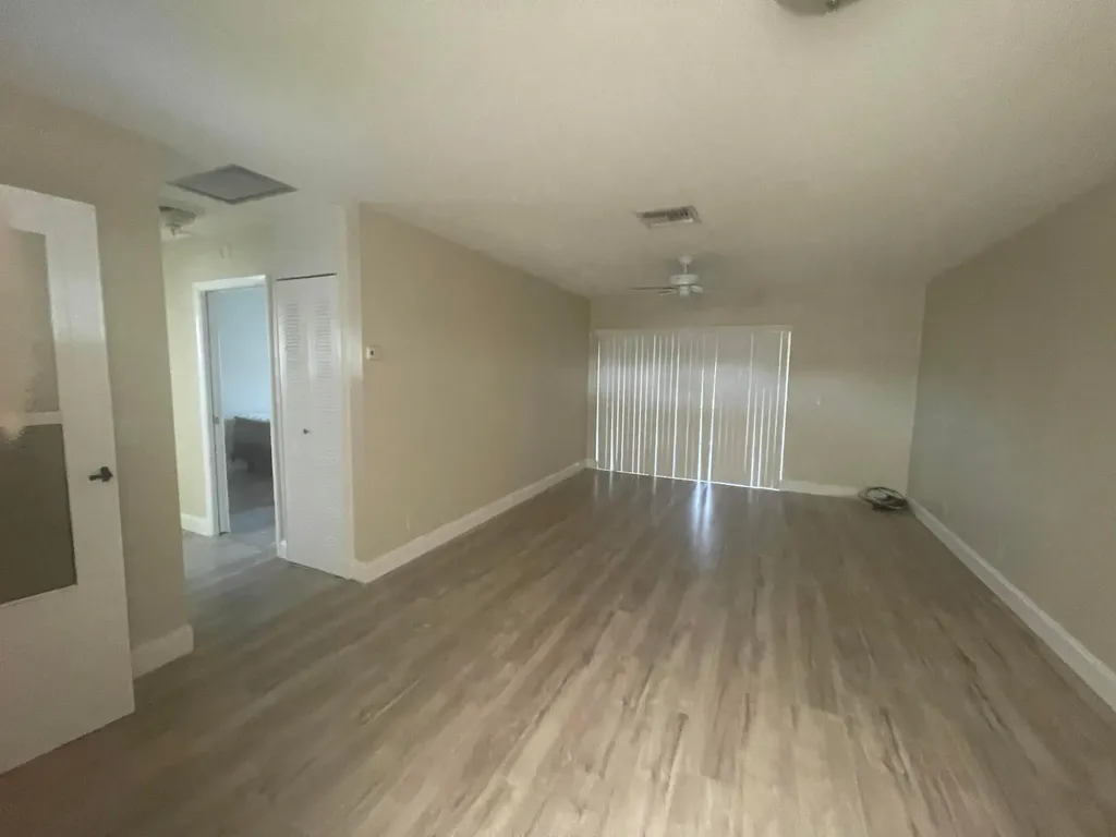 2676 Dudley Drive E West Palm Beach FL 33415