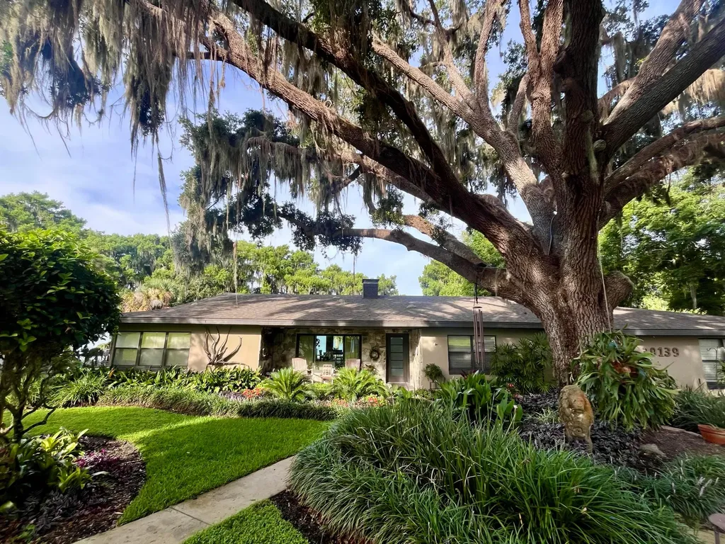 30139 Johnsons Point Road Leesburg FL 34748