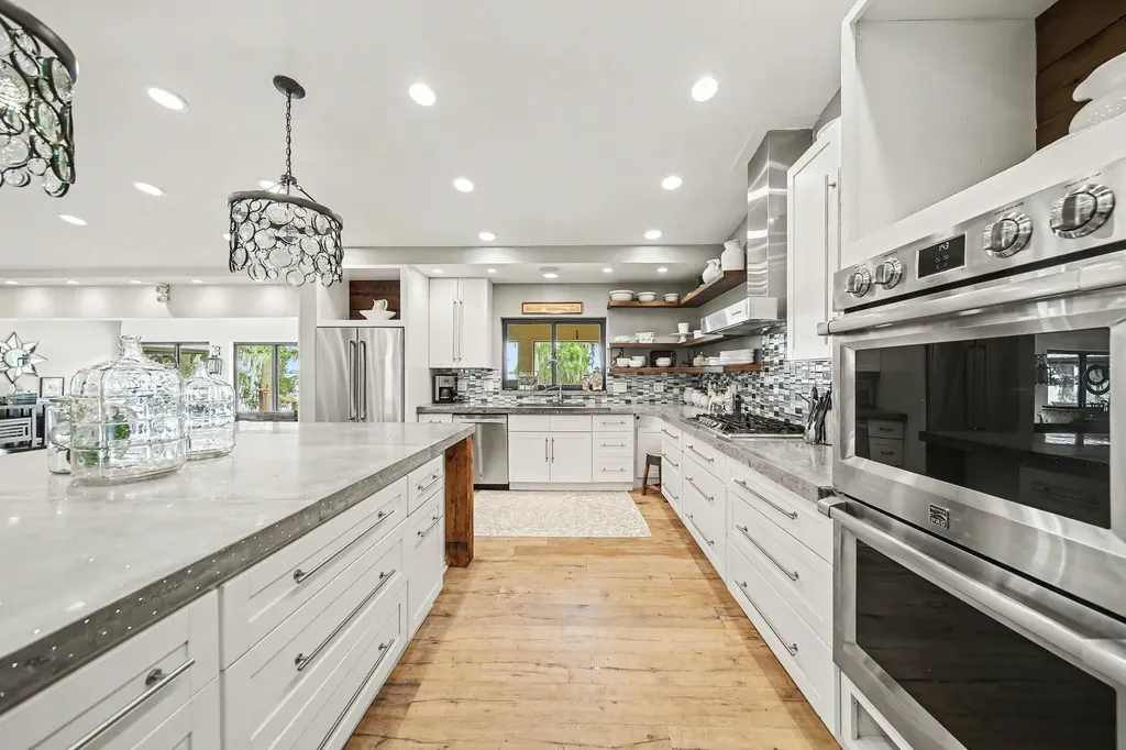 30139 Johnsons Point Road Leesburg FL 34748