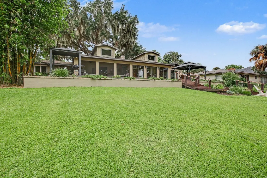 30139 Johnsons Point Road Leesburg FL 34748