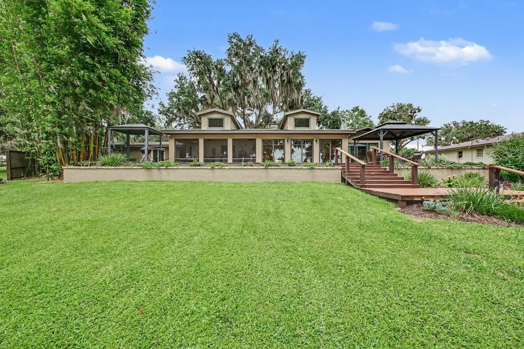 30139 Johnsons Point Road Leesburg FL 34748