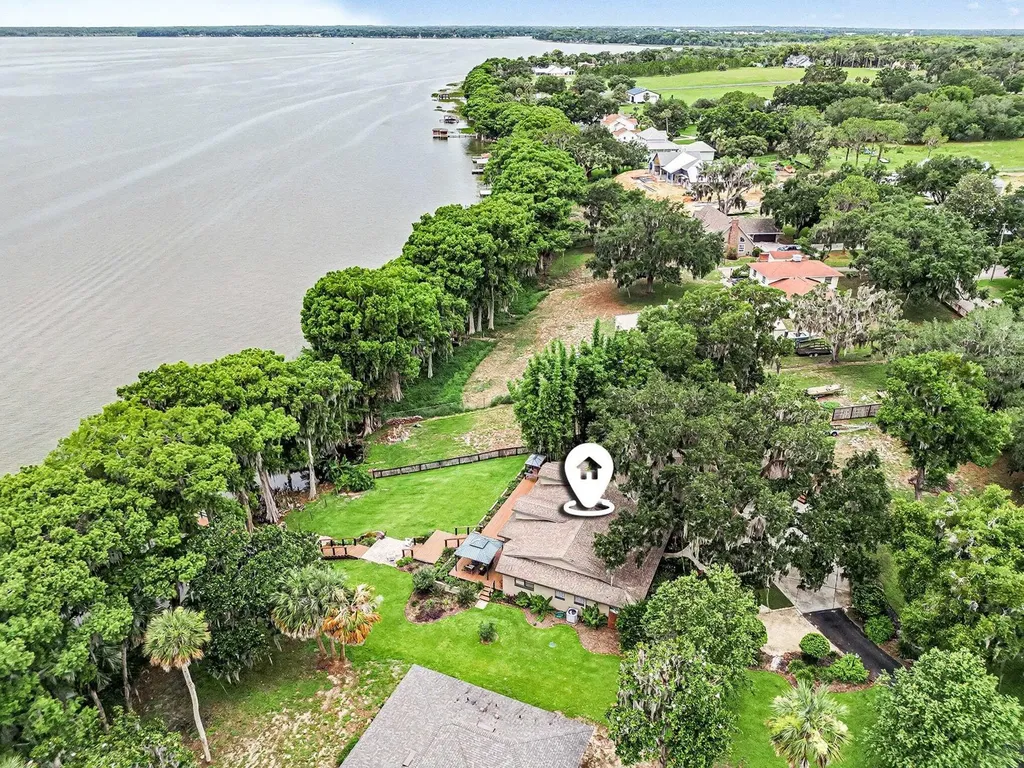 30139 Johnsons Point Road Leesburg FL 34748