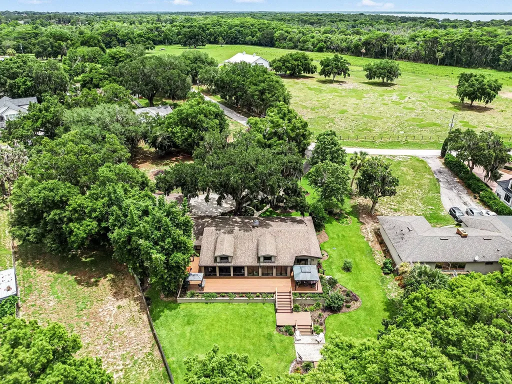 30139 Johnsons Point Road Leesburg FL 34748