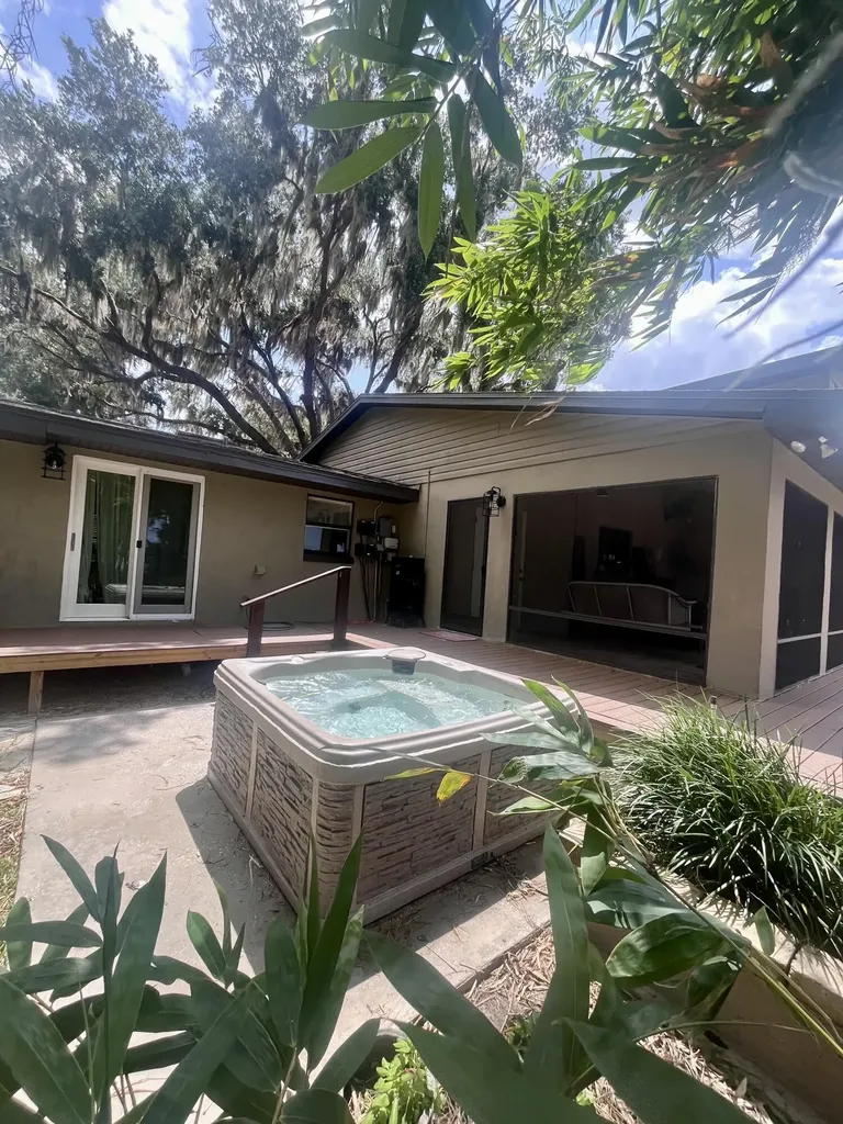 30139 Johnsons Point Road Leesburg FL 34748