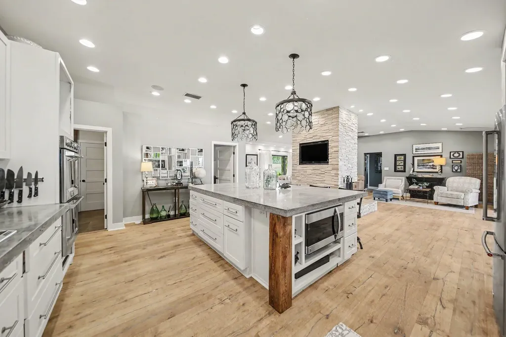 30139 Johnsons Point Road Leesburg FL 34748