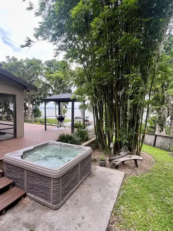 30139 Johnsons Point Road Leesburg FL 34748