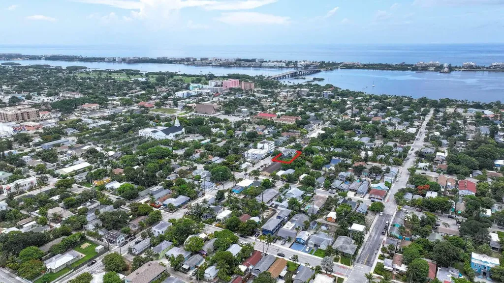 301 S M Street Lake Worth Beach FL 33460