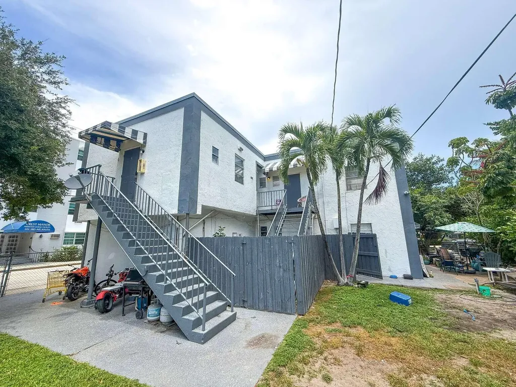 301 S M Street Lake Worth Beach FL 33460