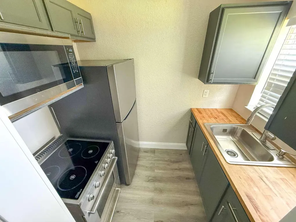 301 S M Street Lake Worth Beach FL 33460