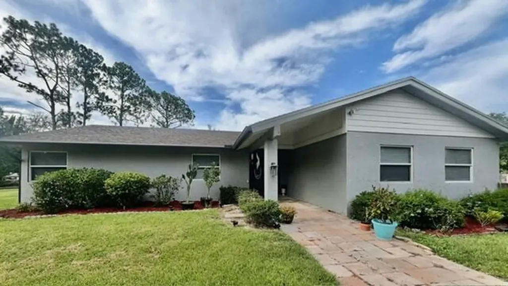 11415 46th Place N The Acreage FL 33411