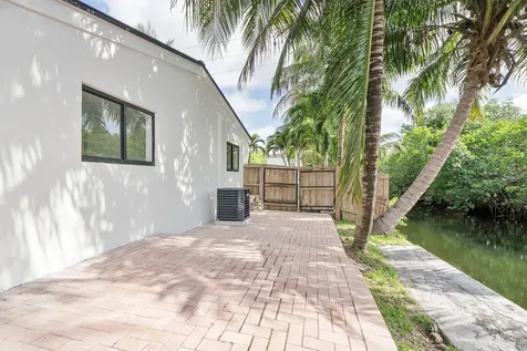 3030 Arthur Street Hollywood FL 33021