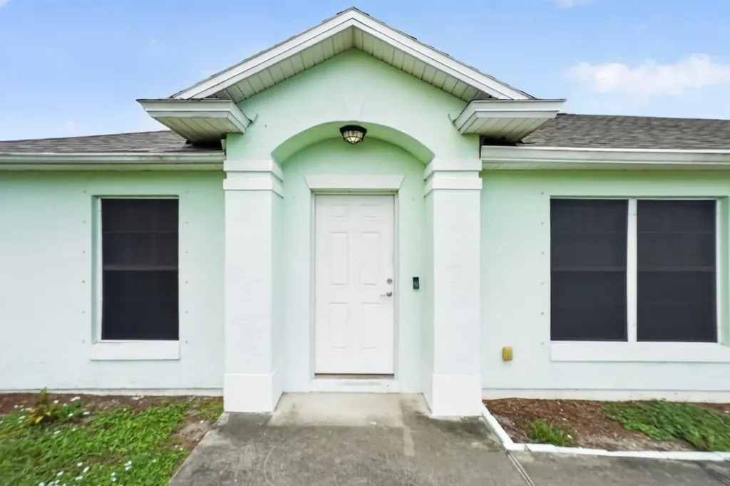 7816 100th Avenue Vero Beach FL 32967