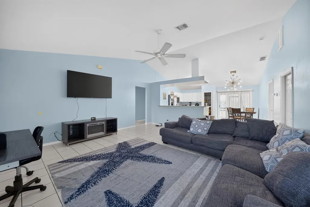 7816 100th Avenue Vero Beach FL 32967