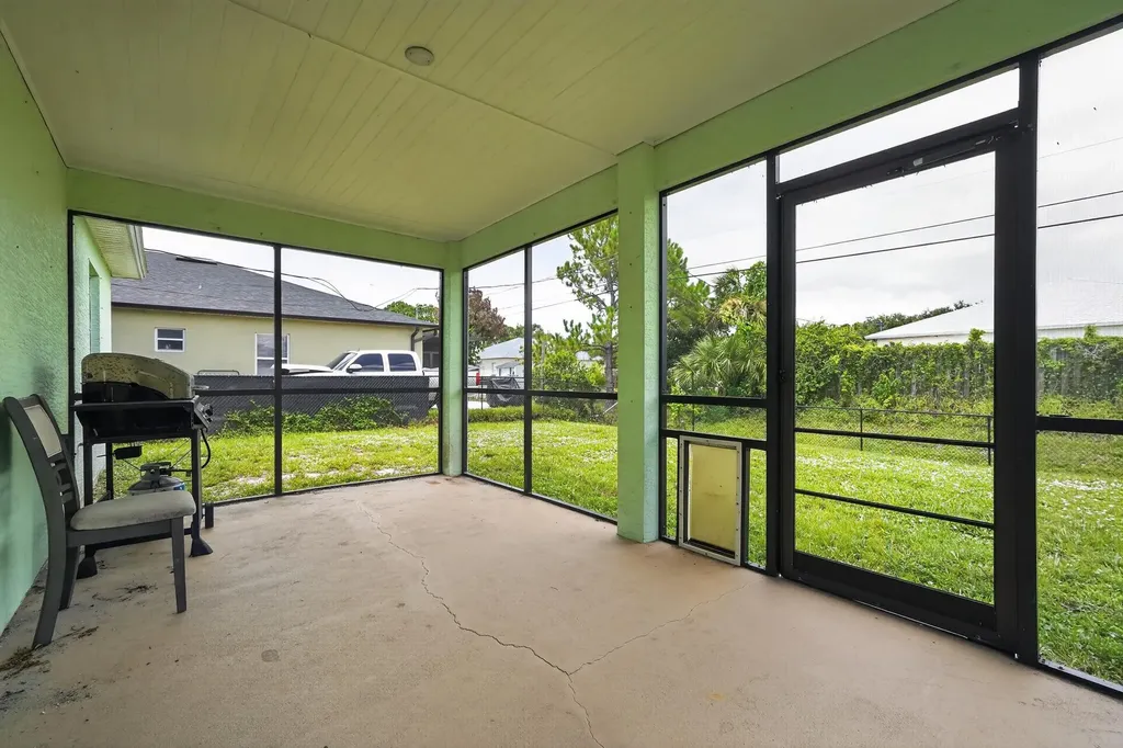7816 100th Avenue Vero Beach FL 32967