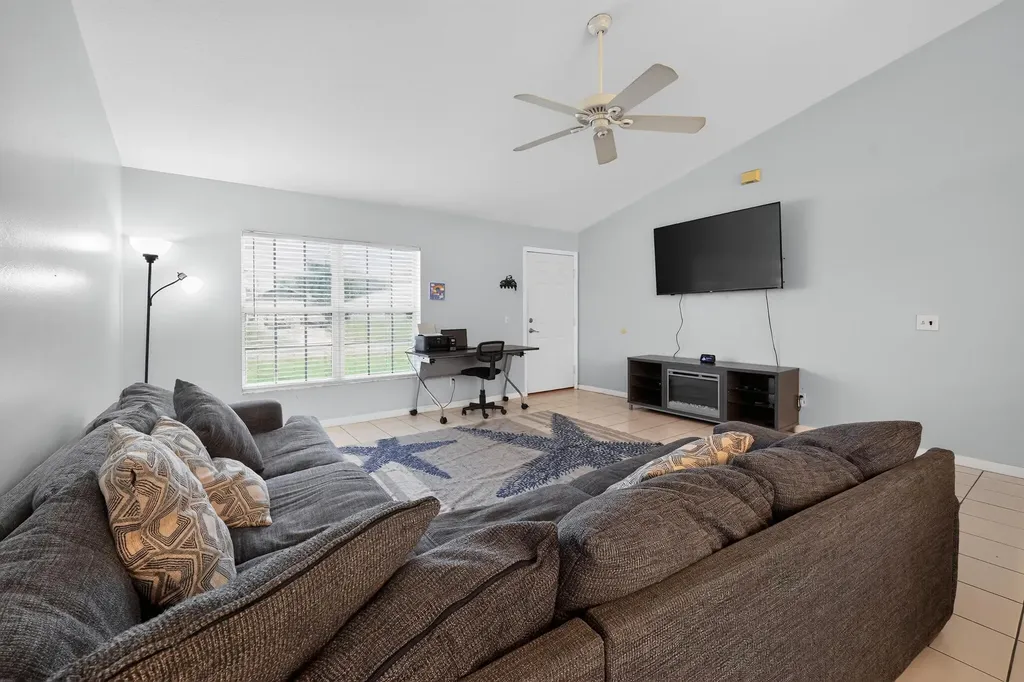 7816 100th Avenue Vero Beach FL 32967