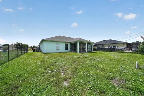 7816 100th Avenue Vero Beach FL 32967