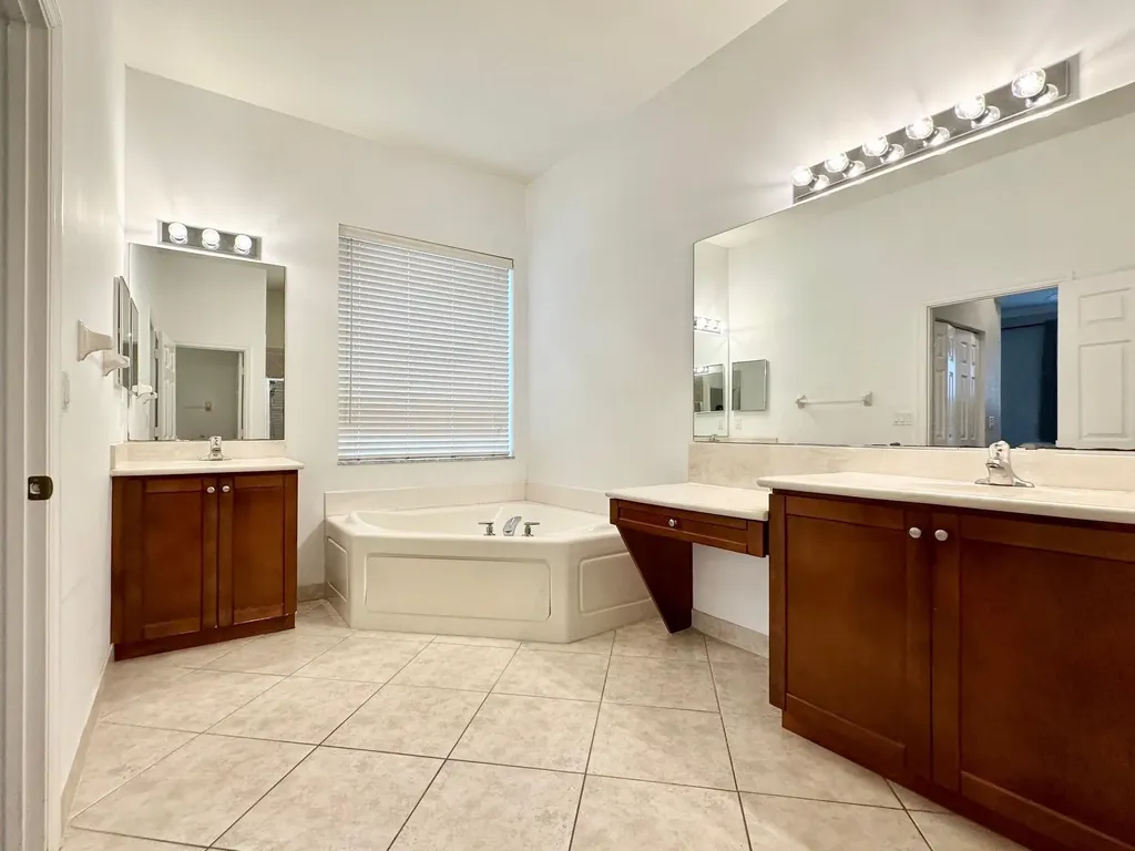 4109 W Whitewater Avenue Weston FL 33332