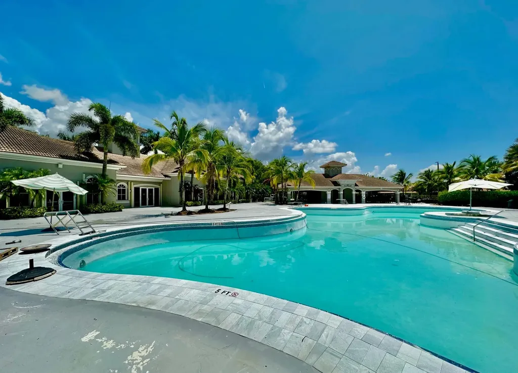 4109 W Whitewater Avenue Weston FL 33332