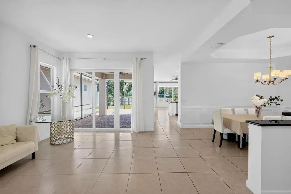143 Isle Verde Way Palm Beach Gardens FL 33418