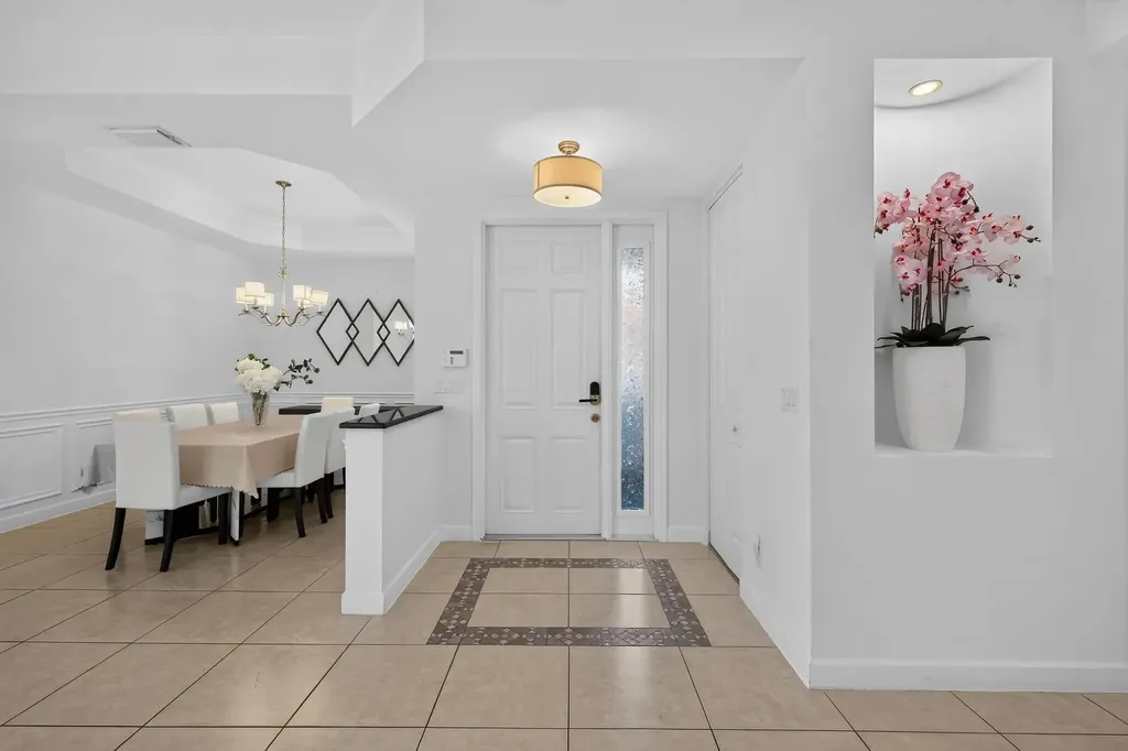 143 Isle Verde Way Palm Beach Gardens FL 33418