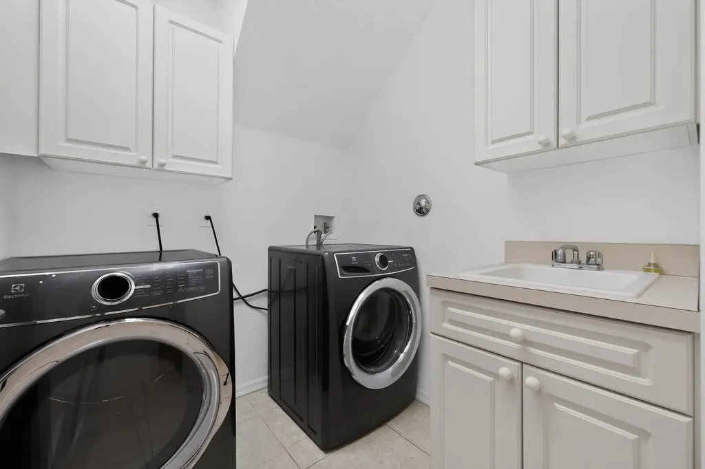 143 Isle Verde Way Palm Beach Gardens FL 33418