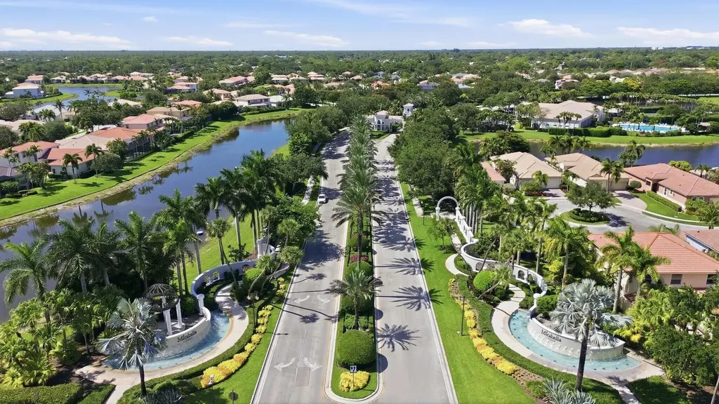 143 Isle Verde Way Palm Beach Gardens FL 33418