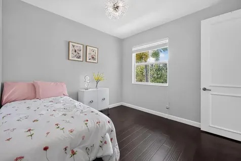 143 Isle Verde Way Palm Beach Gardens FL 33418