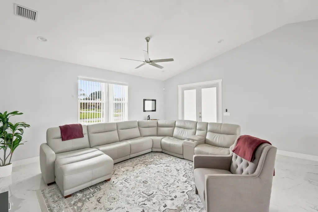 4282 SW Earnest Street Port St Lucie FL 34953