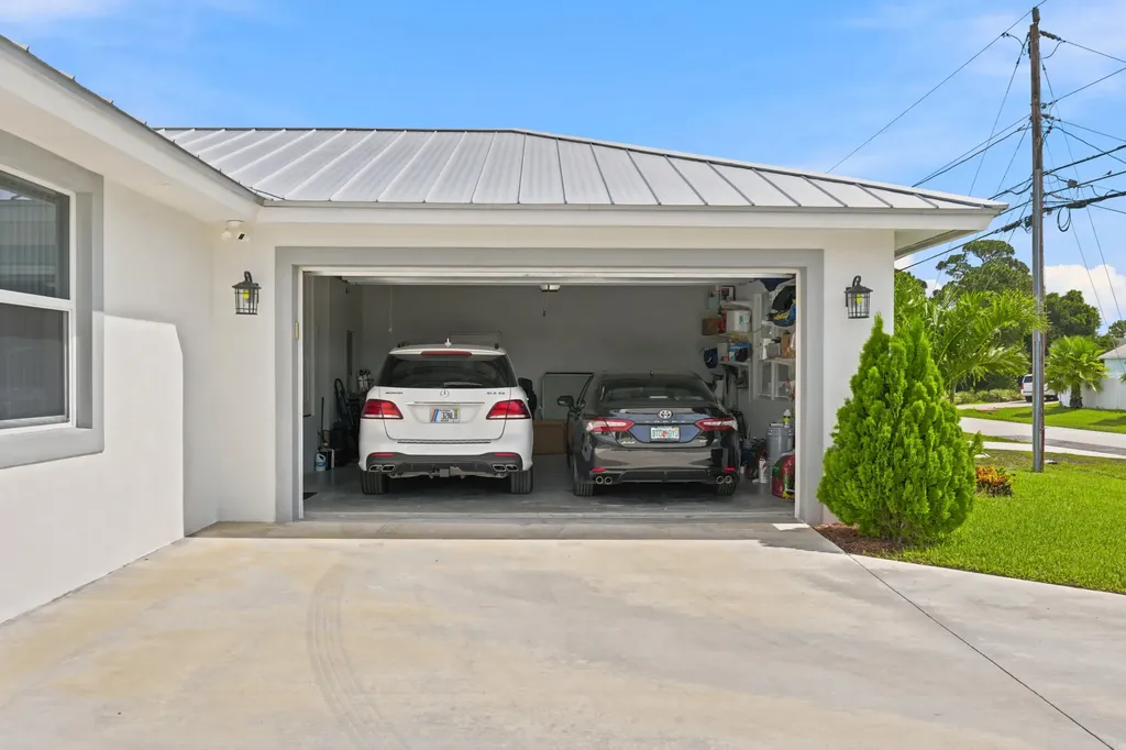 4282 SW Earnest Street Port St Lucie FL 34953