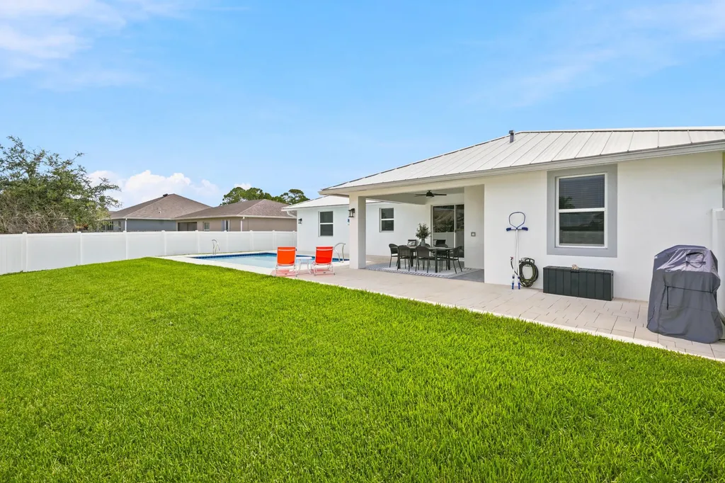 4282 SW Earnest Street Port St Lucie FL 34953