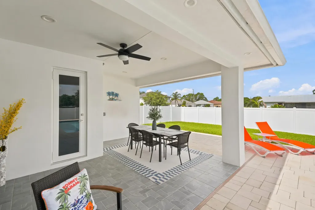 4282 SW Earnest Street Port St Lucie FL 34953