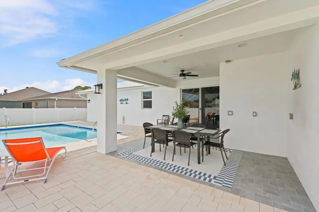 4282 SW Earnest Street Port St Lucie FL 34953