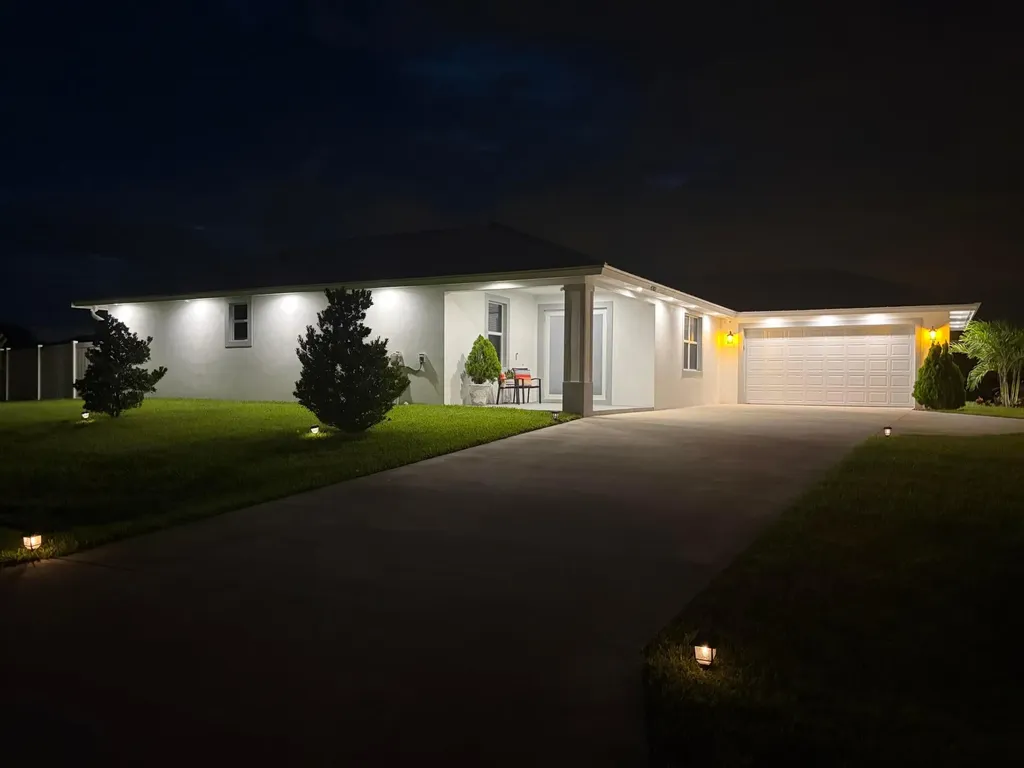 4282 SW Earnest Street Port St Lucie FL 34953